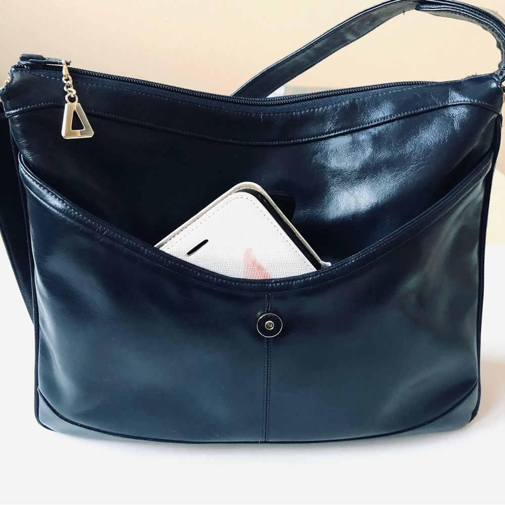 Lou Taylor Vintage Smooth Leather Shoulder Bag in Exquisite Condition. Deep Blue - Picture 4 of 16